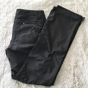 Elie Tahari Travel/Winter Pants - Size 8